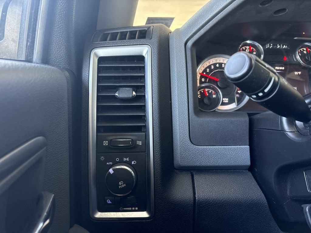 Used 2016 RAM 1500 Big Horn RWD image 17