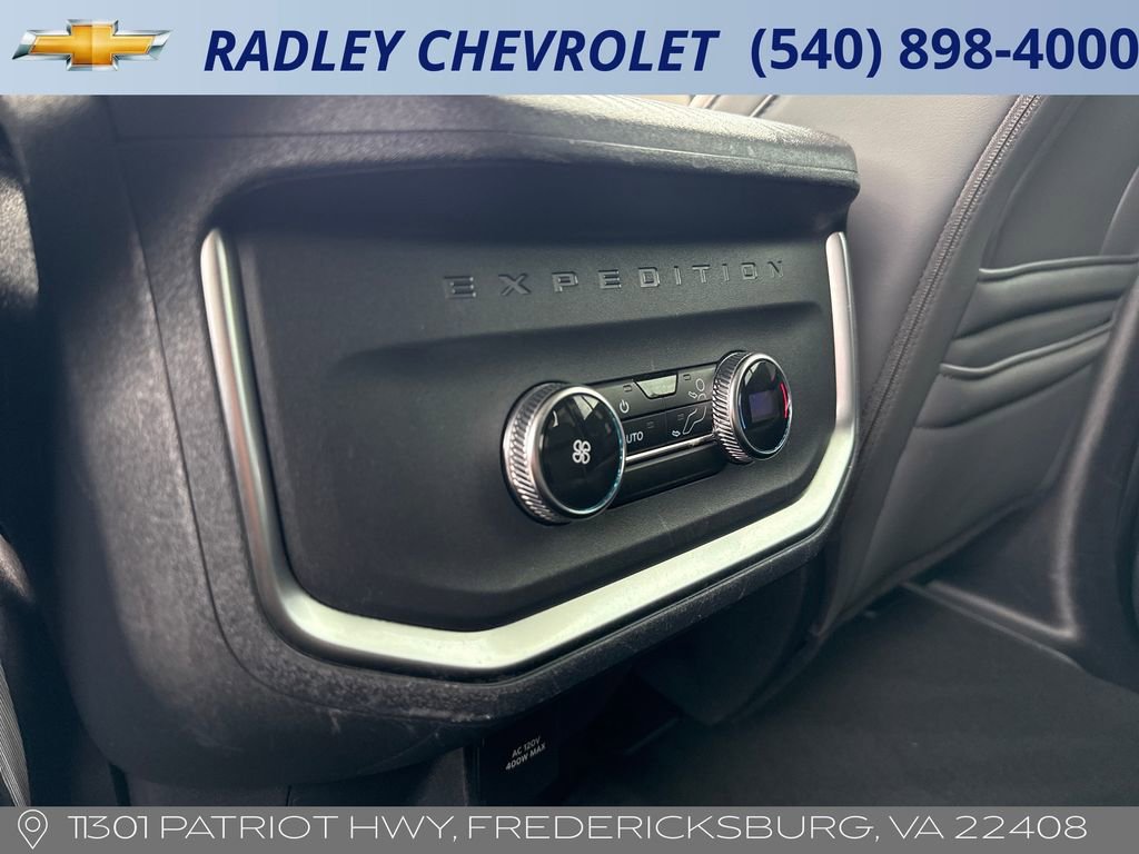 Used 2025 Ford Expedition Active AWD/4WD image 12