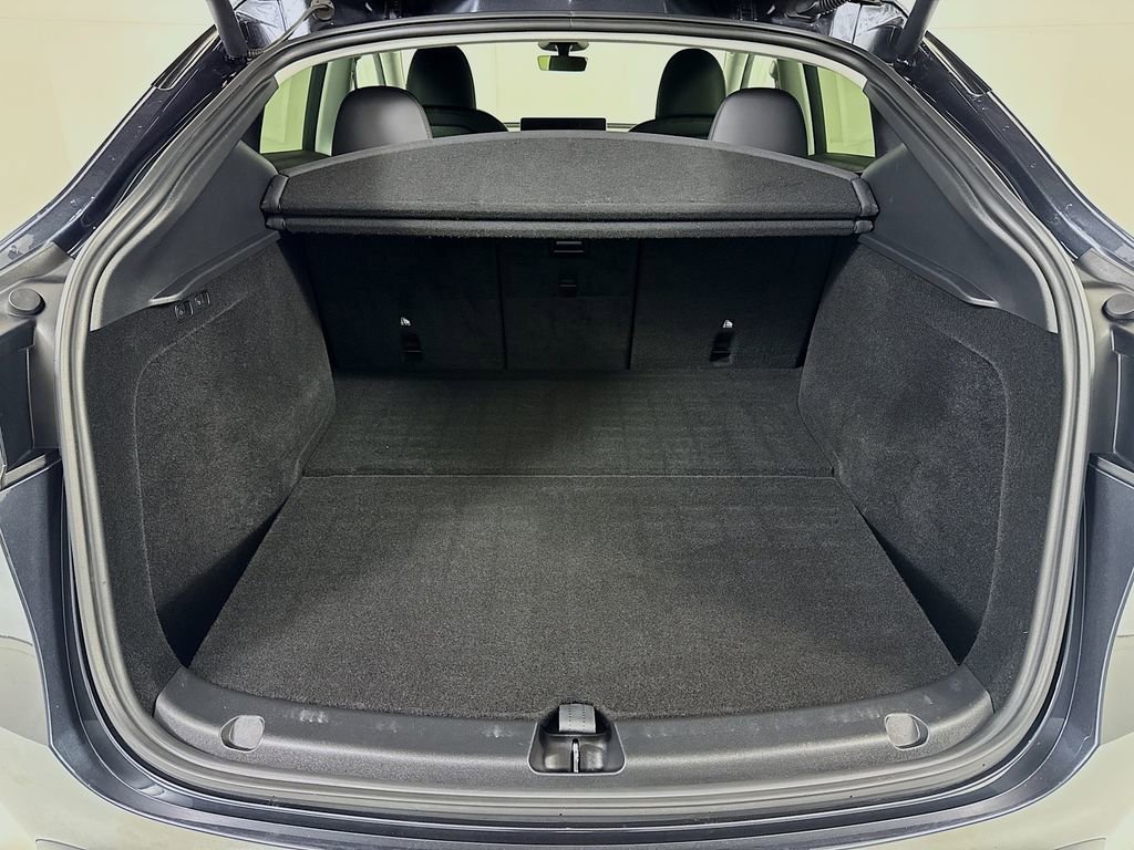 Used 2024 Tesla Model Y Long Range image 25