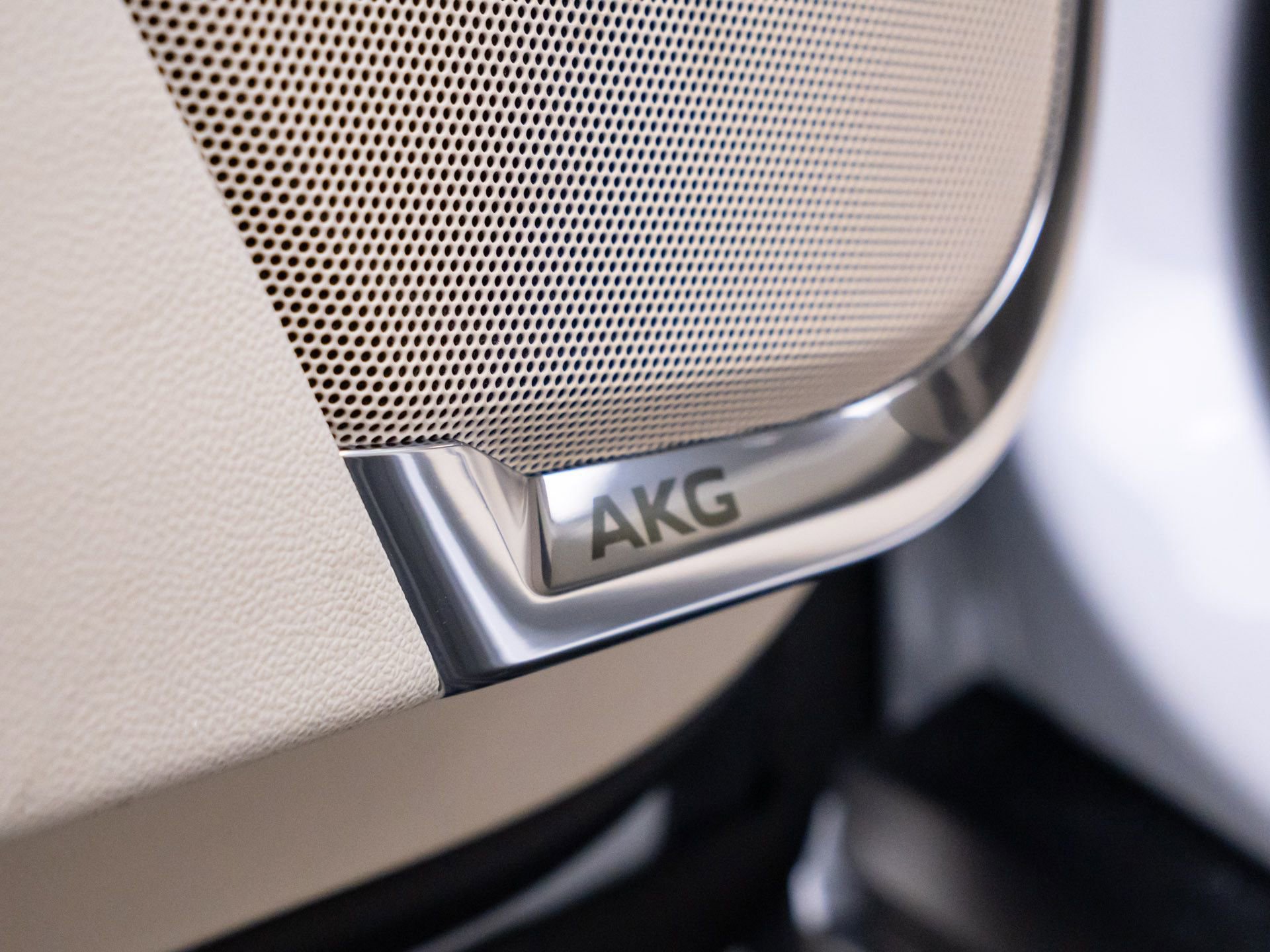 New 2026 Cadillac Escalade Platinum Sport w/ LPO, ONYX Package image 15