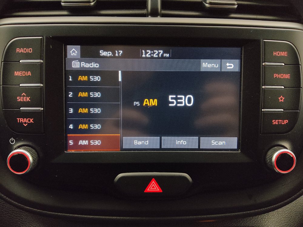Used 2021 Kia Soul LX FWD image 25