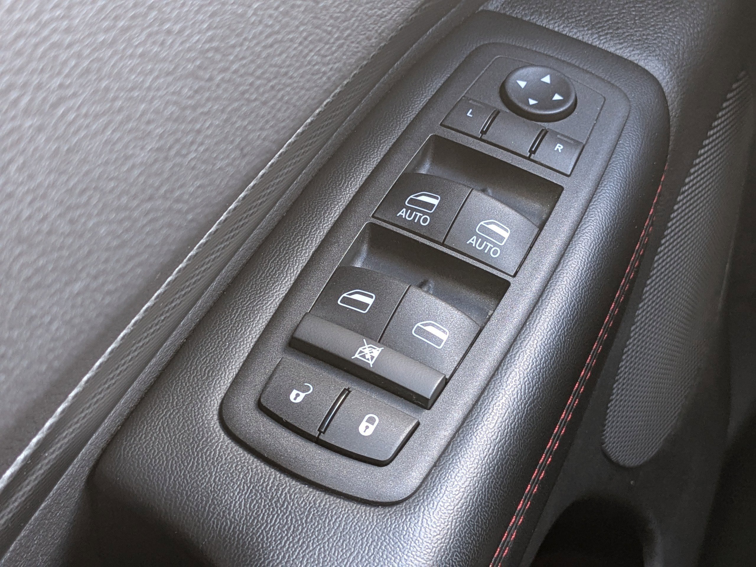 Used 2025 Dodge Durango GT image 32