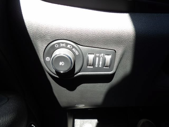 New 2026 Jeep Compass Latitude AWD/4WD image 19
