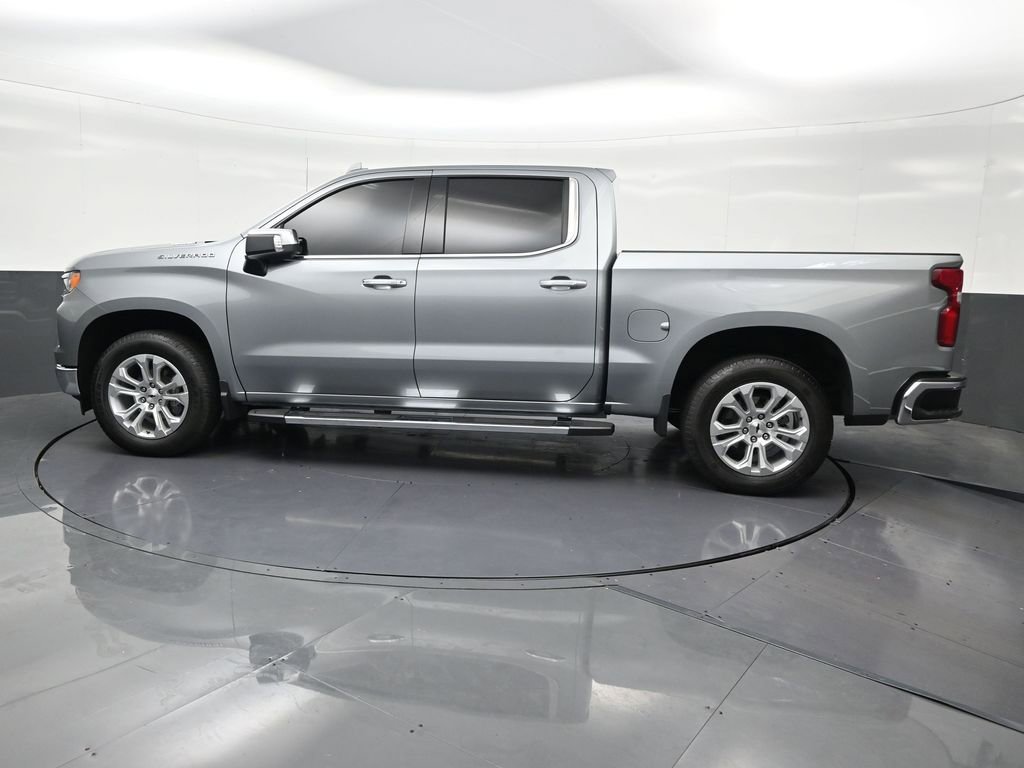 Used 2025 Chevrolet Silverado 1500 LTZ RWD image 2