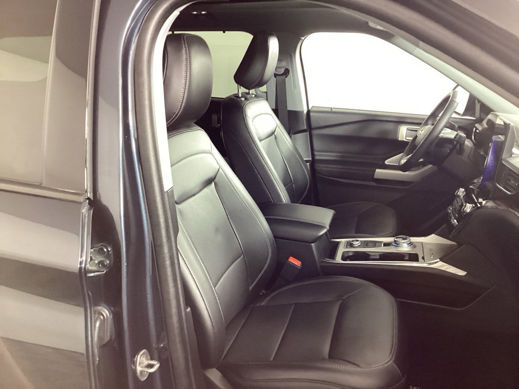 Used 2023 Ford Explorer Limited w/ Limited Technology Package image 8