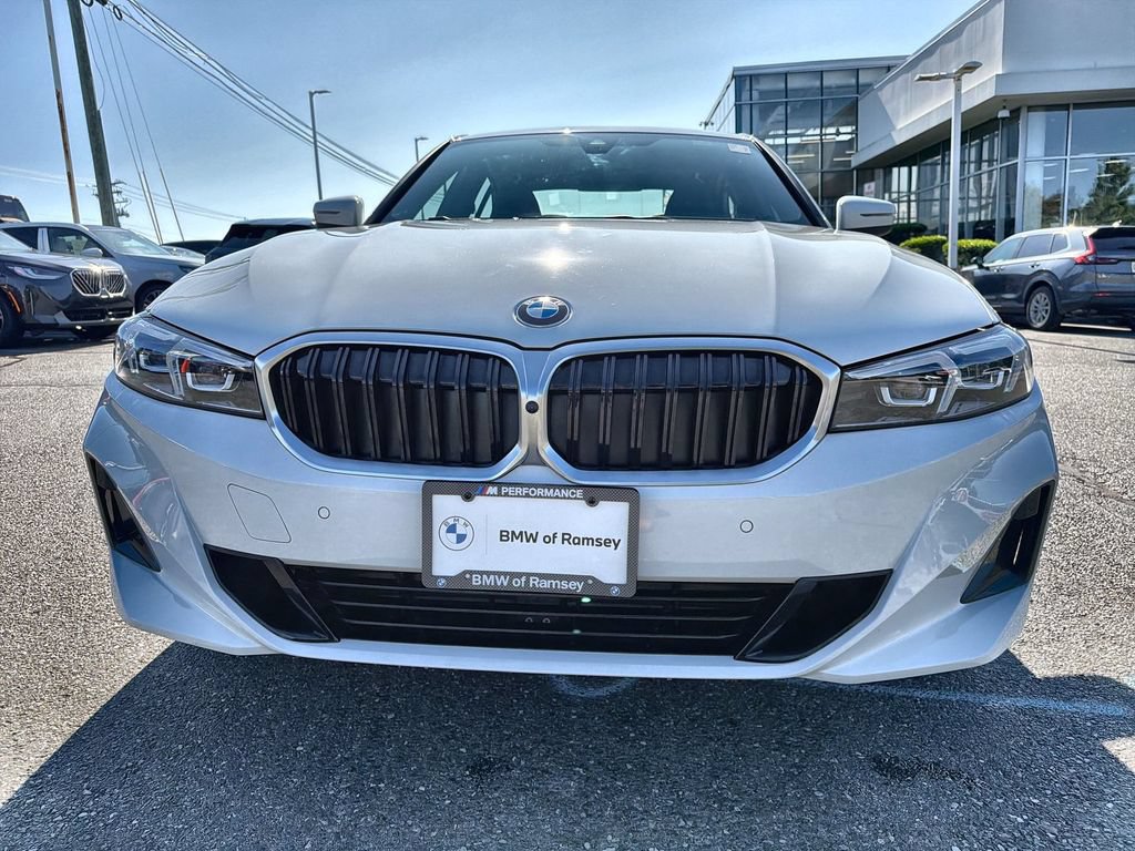 Used 2026 BMW 330i xDrive Sedan w/ Premium Package AWD/4WD image 14