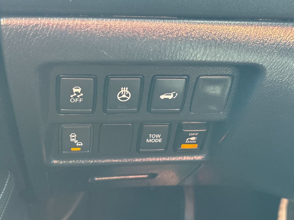 Used 2018 Nissan Pathfinder SL w/ Midnight Edition Package AWD/4WD image 34