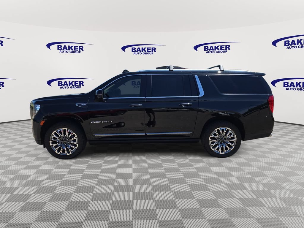 Used 2023 GMC Yukon XL Denali Ultimate AWD/4WD image 8