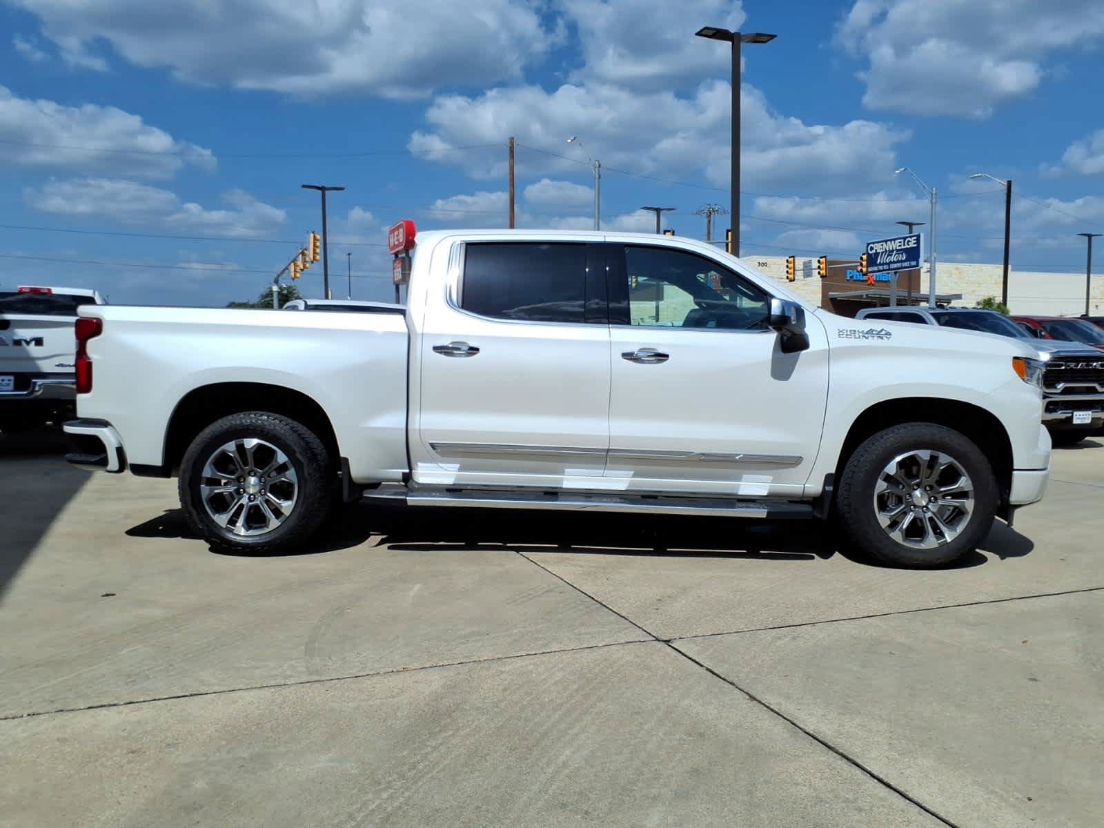 Certified 2023 Chevrolet Silverado 1500 High Country w/ Technology Package AWD/4WD image 33