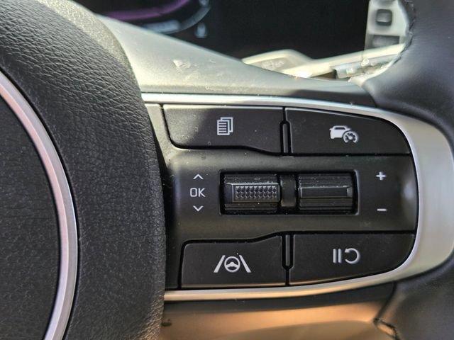 Used 2025 Kia Sportage EX w/ Premium Package FWD image 33