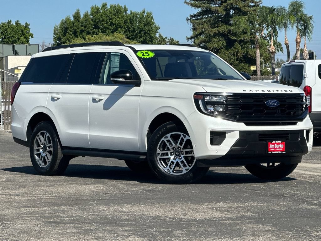 Certified 2025 Ford Expedition Active RWD image 1