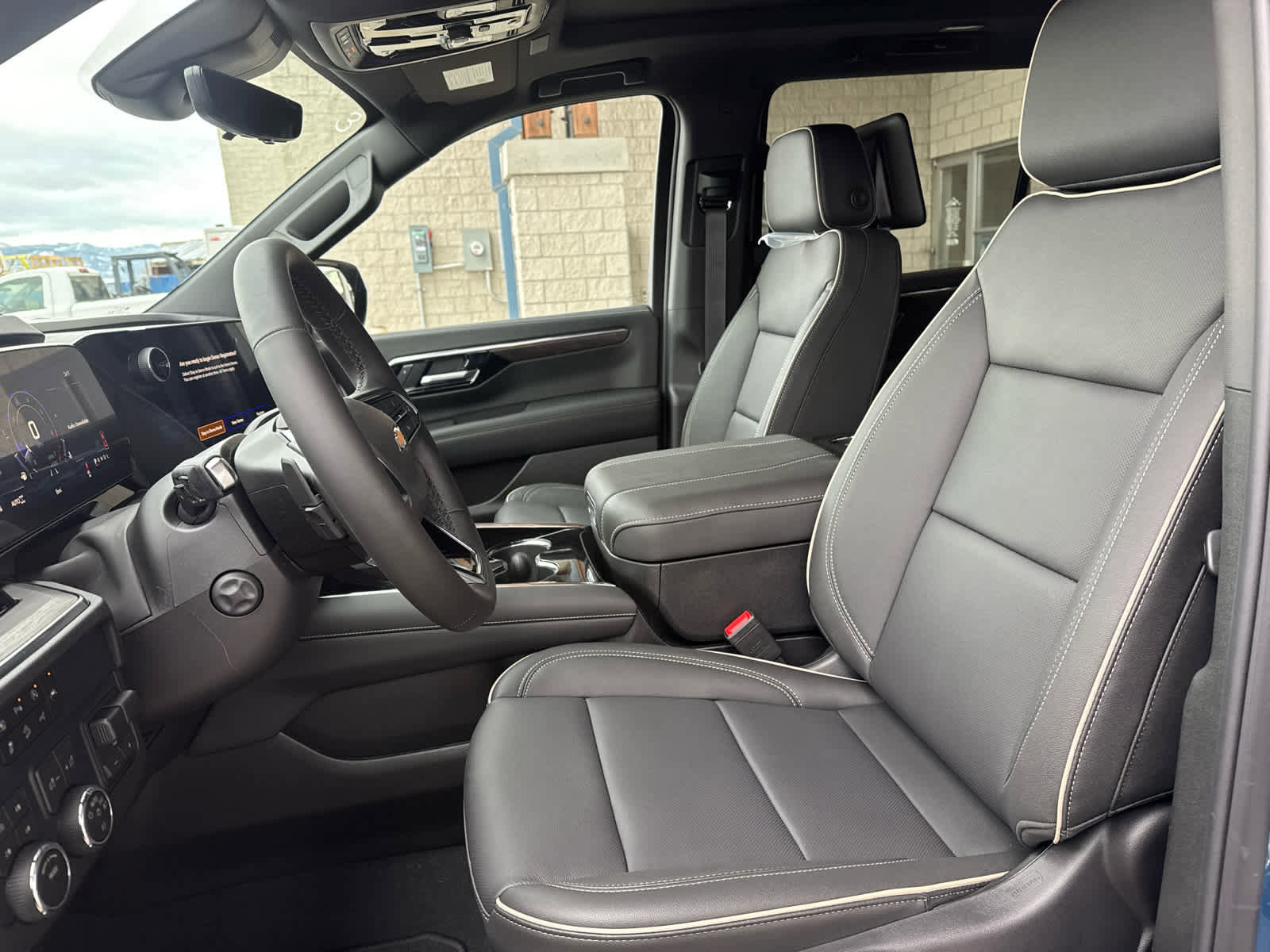 New 2026 Chevrolet Suburban Premier image 12