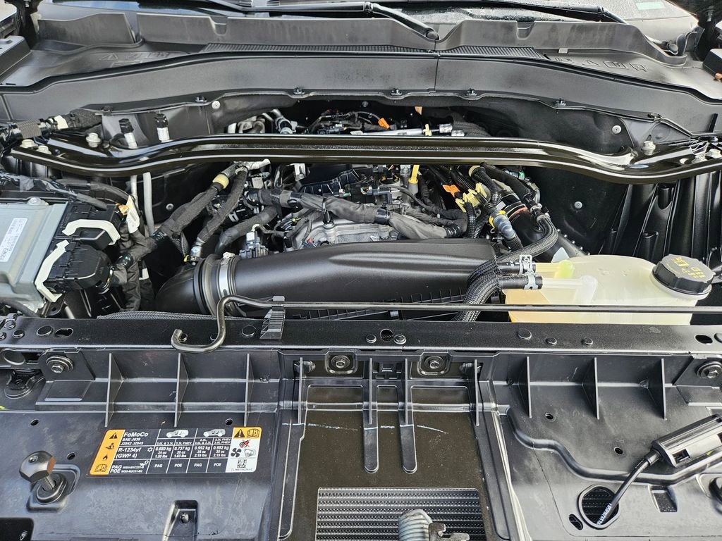 Used 2025 Ford Explorer ST-Line w/ ST-Line Street Pack image 27