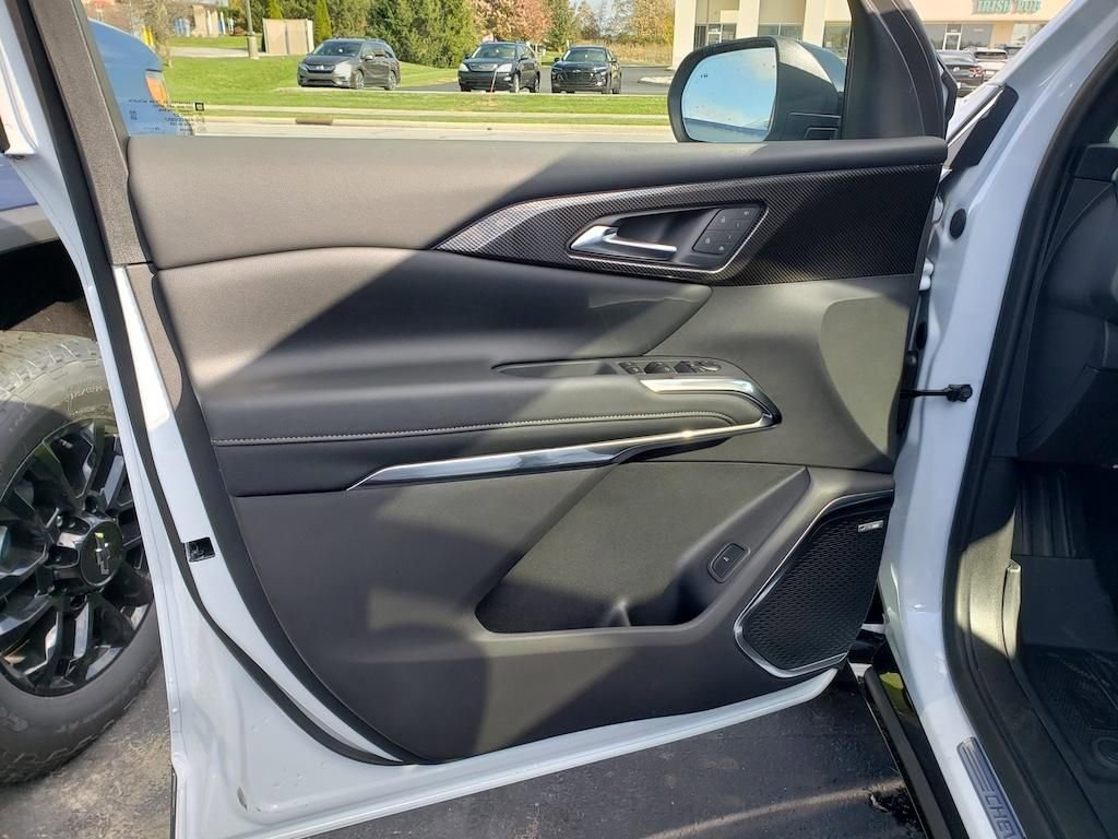 New 2026 Chevrolet Traverse High Country w/ LPO, Floor Liner Package image 18