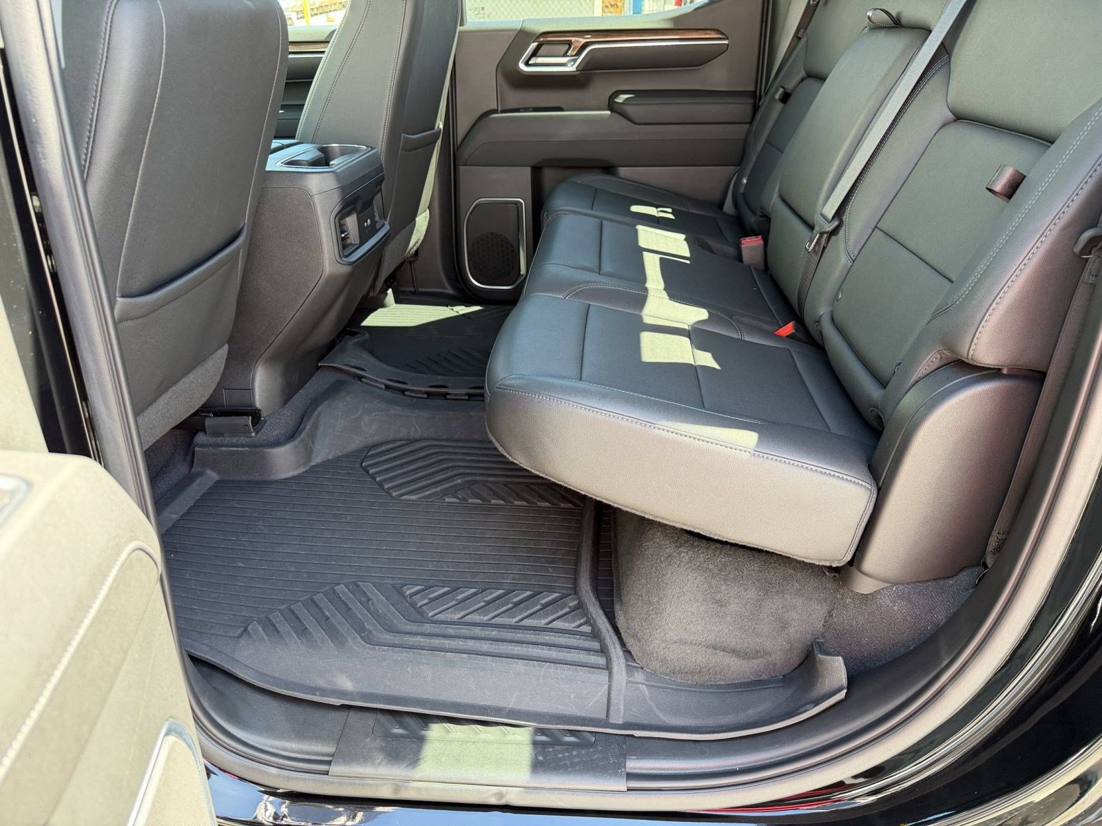 Used 2023 Chevrolet Silverado 1500 RST AWD/4WD image 23