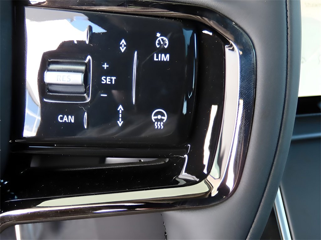 Used 2025 Land Rover Range Rover Velar Dynamic SE image 41