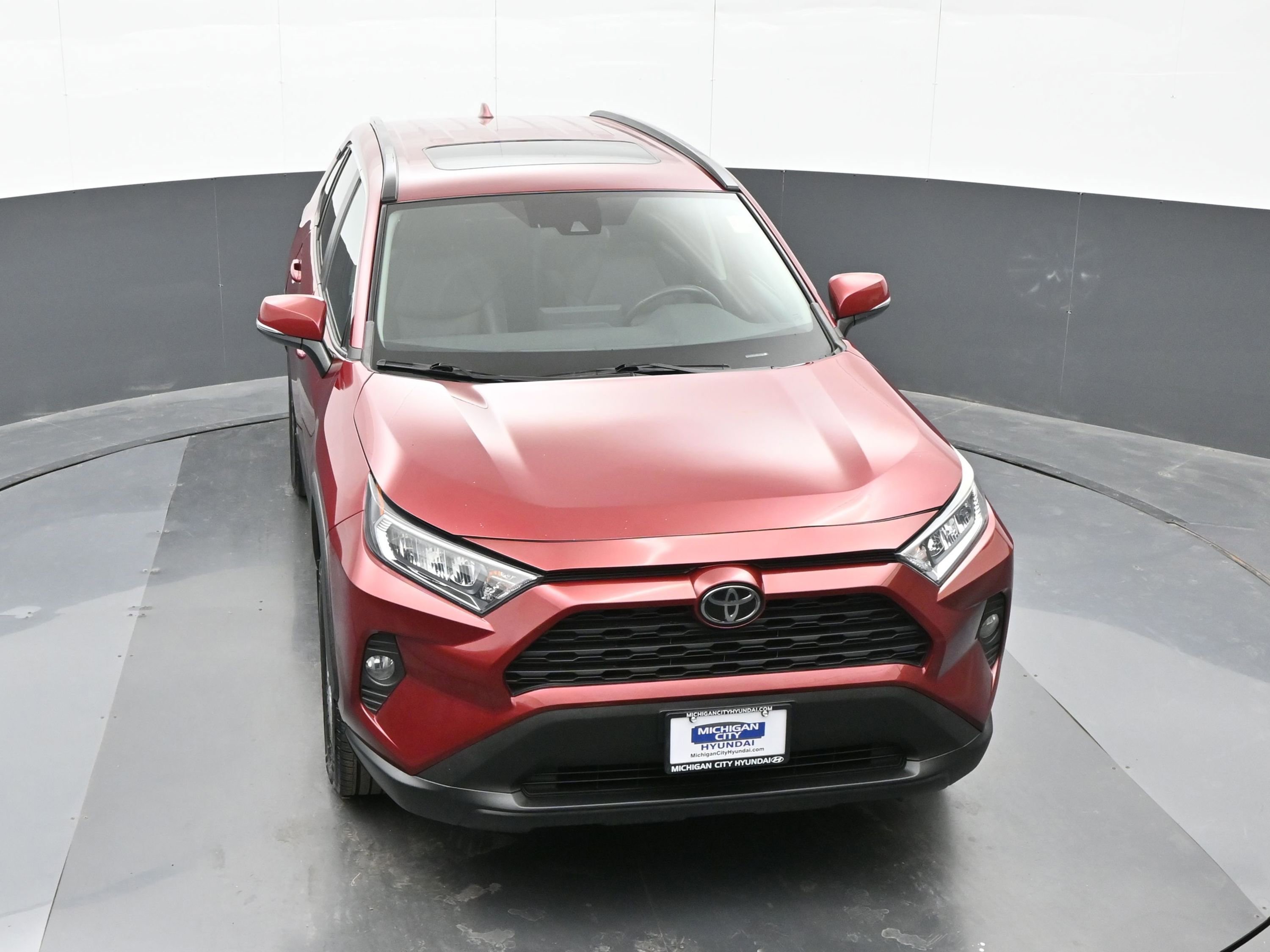 Used 2021 Toyota RAV4 XLE Premium image 34