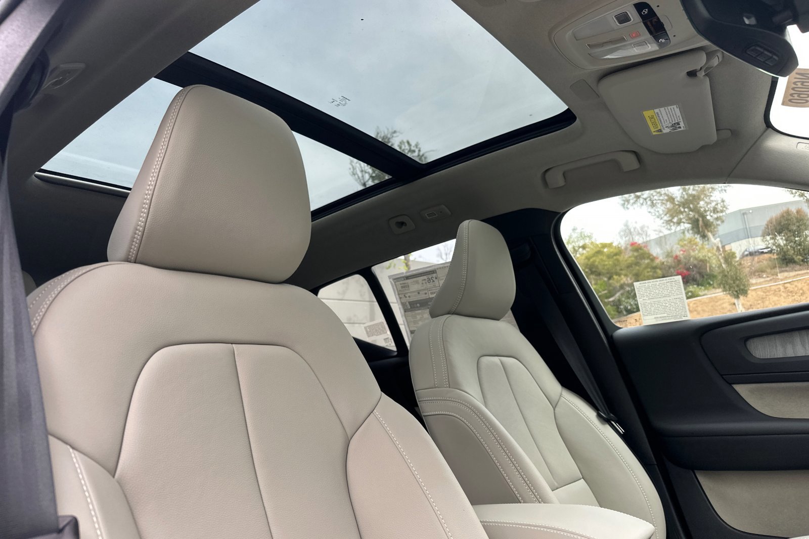 New 2026 Volvo XC40 B5 Plus AWD/4WD image 14