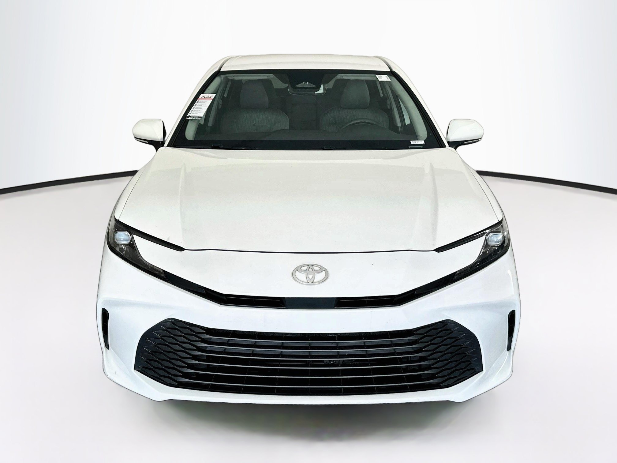 Used 2025 Toyota Camry LE FWD image 8