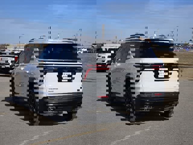 New 2026 Chevrolet Traverse LT w/ Enhanced Driving Package image 3