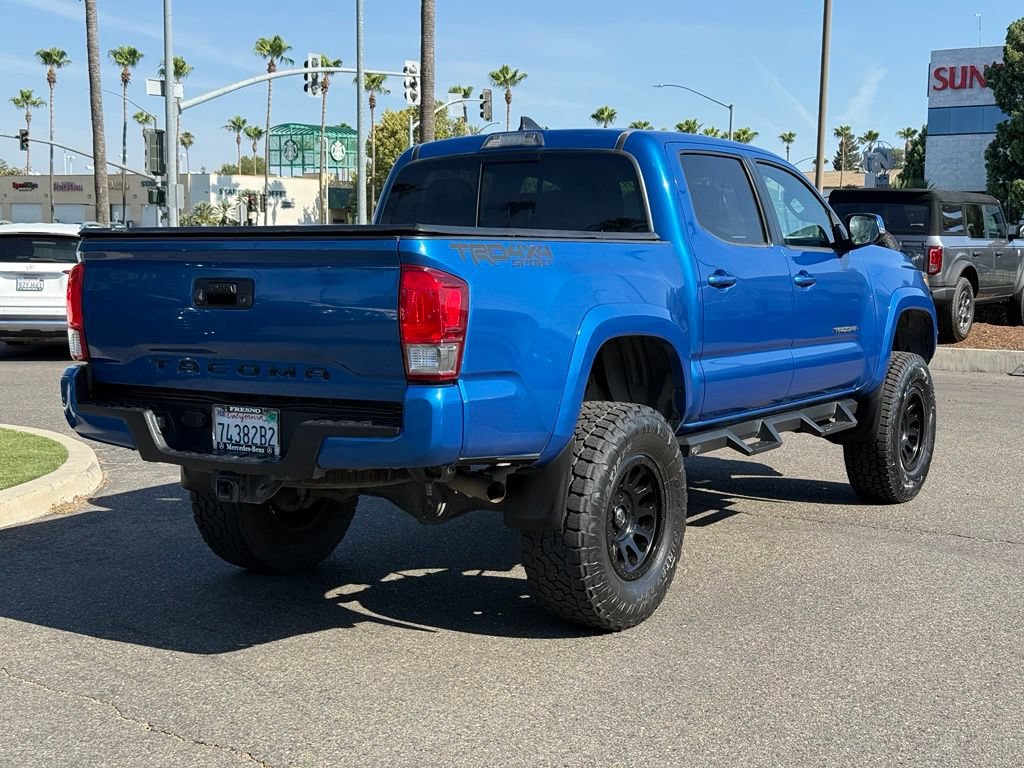 Used 2017 Toyota Tacoma TRD Sport w/ Exterior Package RWD image 8