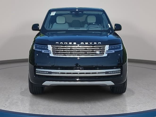 New 2026 Land Rover Range Rover Long Wheelbase SE AWD/4WD image 2