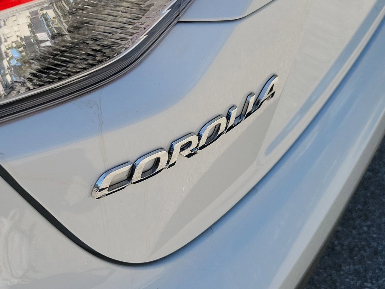 Used 2023 Toyota Corolla LE FWD image 6