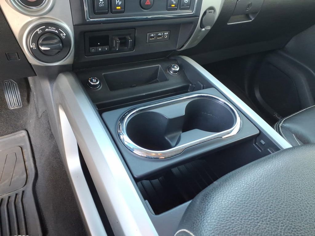 Used 2019 Nissan Titan PRO-4X w/ Pro-4x Convenience Package AWD/4WD image 21