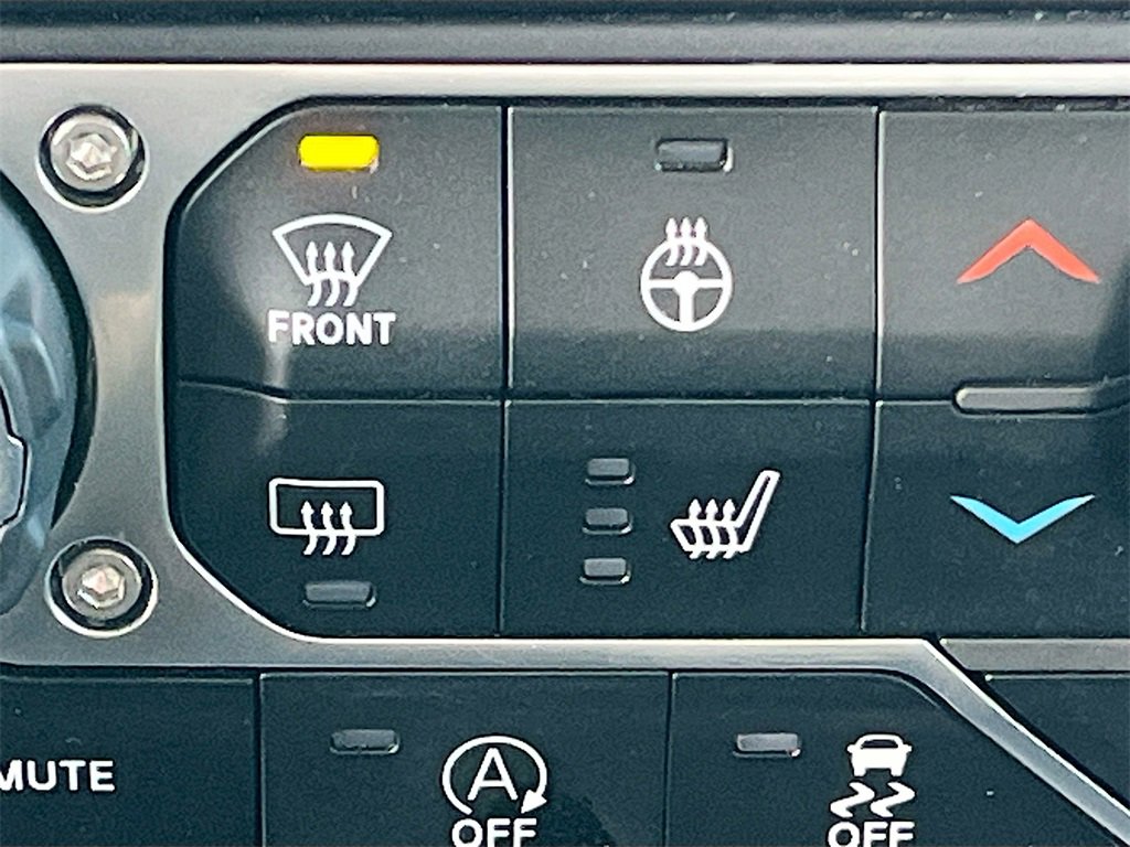 Used 2024 Jeep Gladiator Rubicon w/ Convenience Group image 19