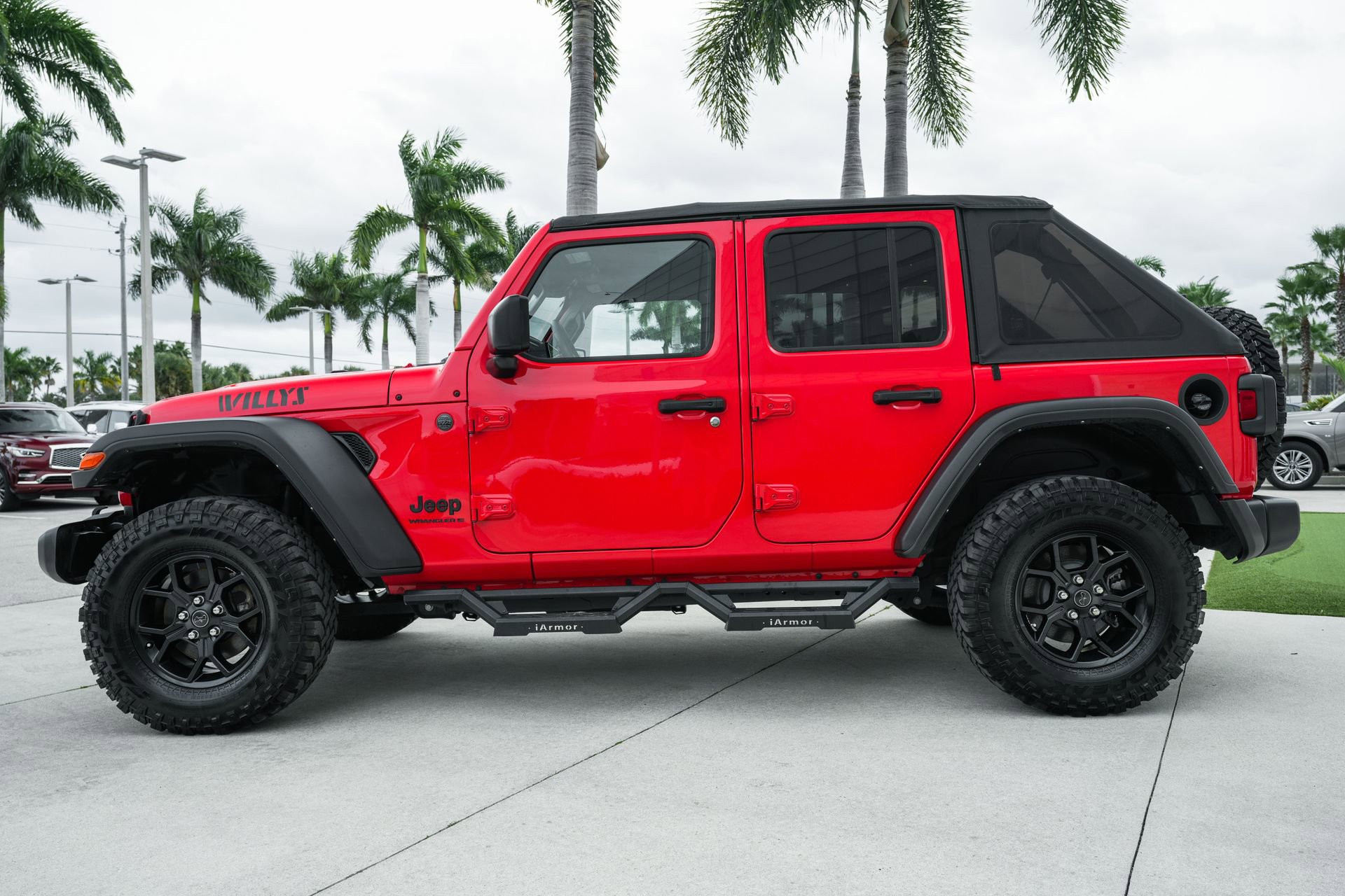 Used 2024 Jeep Wrangler Willys image 23