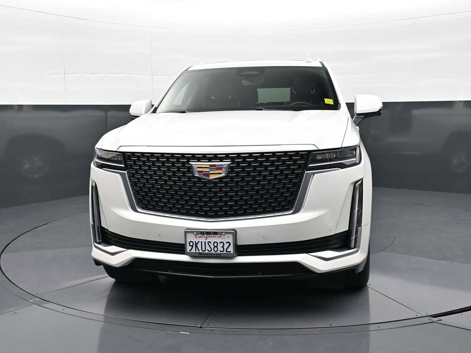 Used 2024 Cadillac Escalade Premium Luxury w/ Performance Package AWD/4WD image 2