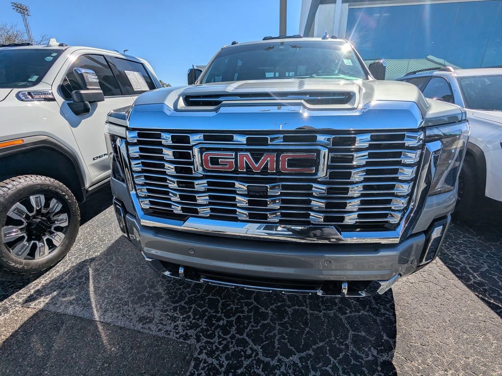 Certified 2024 GMC Sierra 3500 Denali w/ Denali Reserve Package image 5