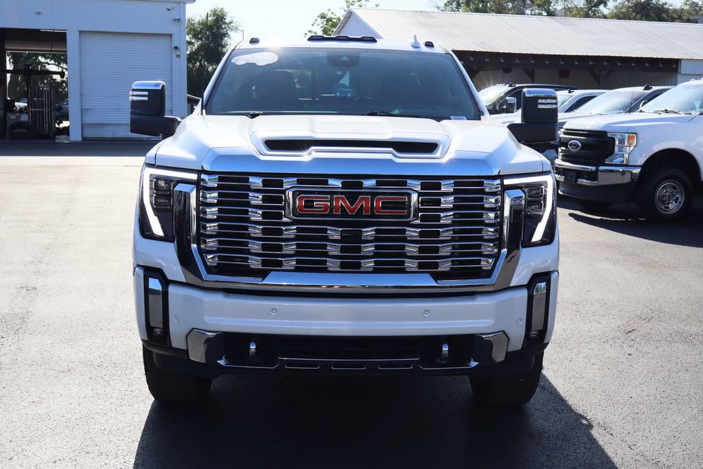 Certified 2024 GMC Sierra 2500 Denali w/ Denali Reserve Package AWD/4WD image 4