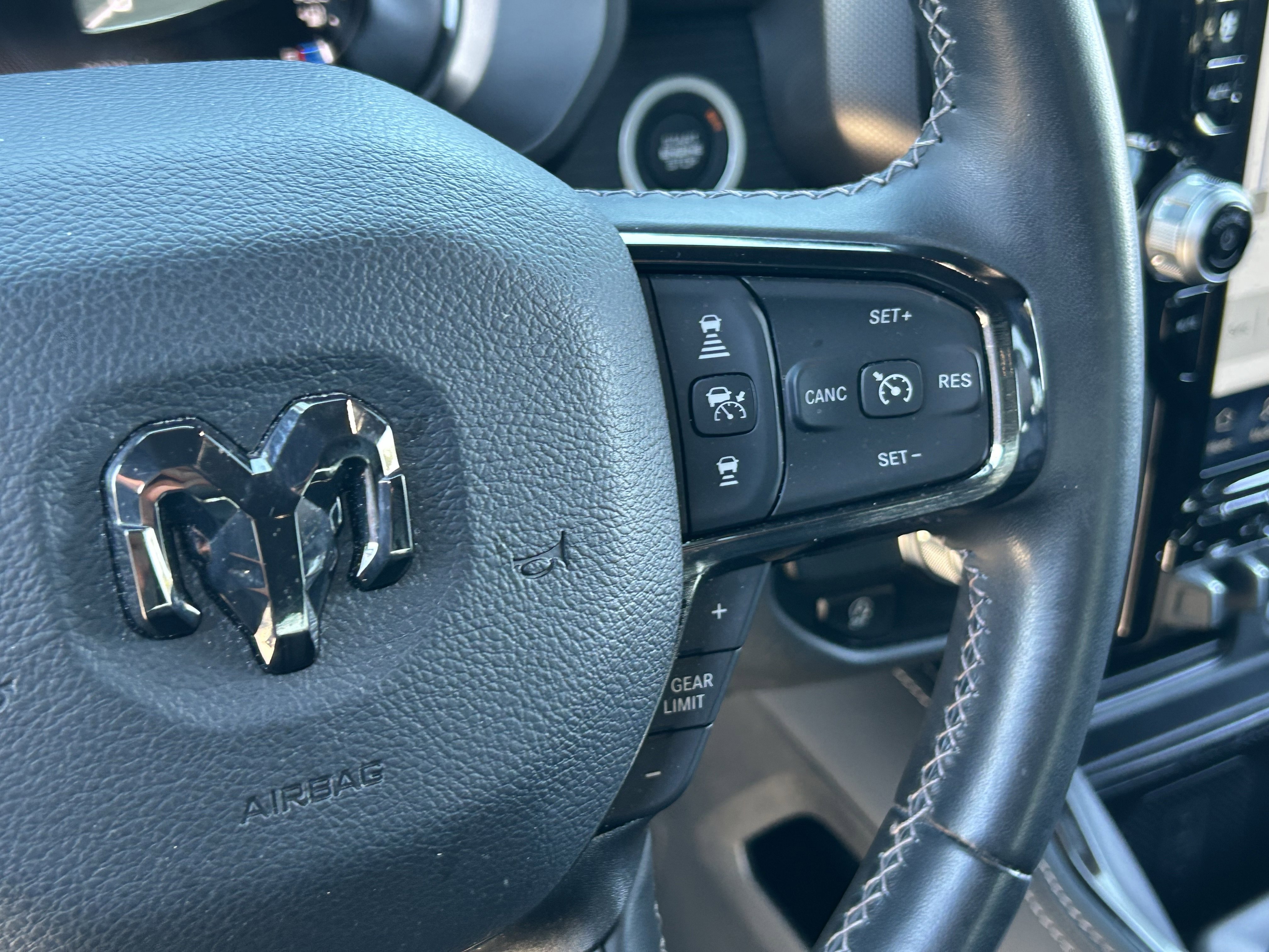 Certified 2023 RAM 1500 Limited image 24