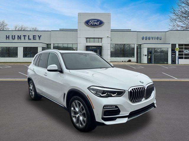 Used 2021 BMW X5 xDrive45e w/ Premium Package AWD/4WD image 3