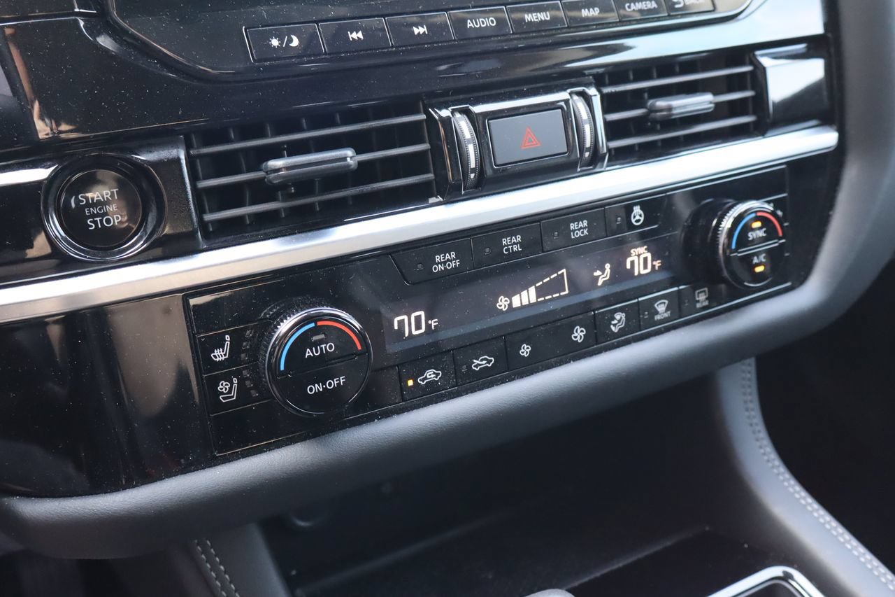Used 2025 Nissan Pathfinder Platinum FWD image 27