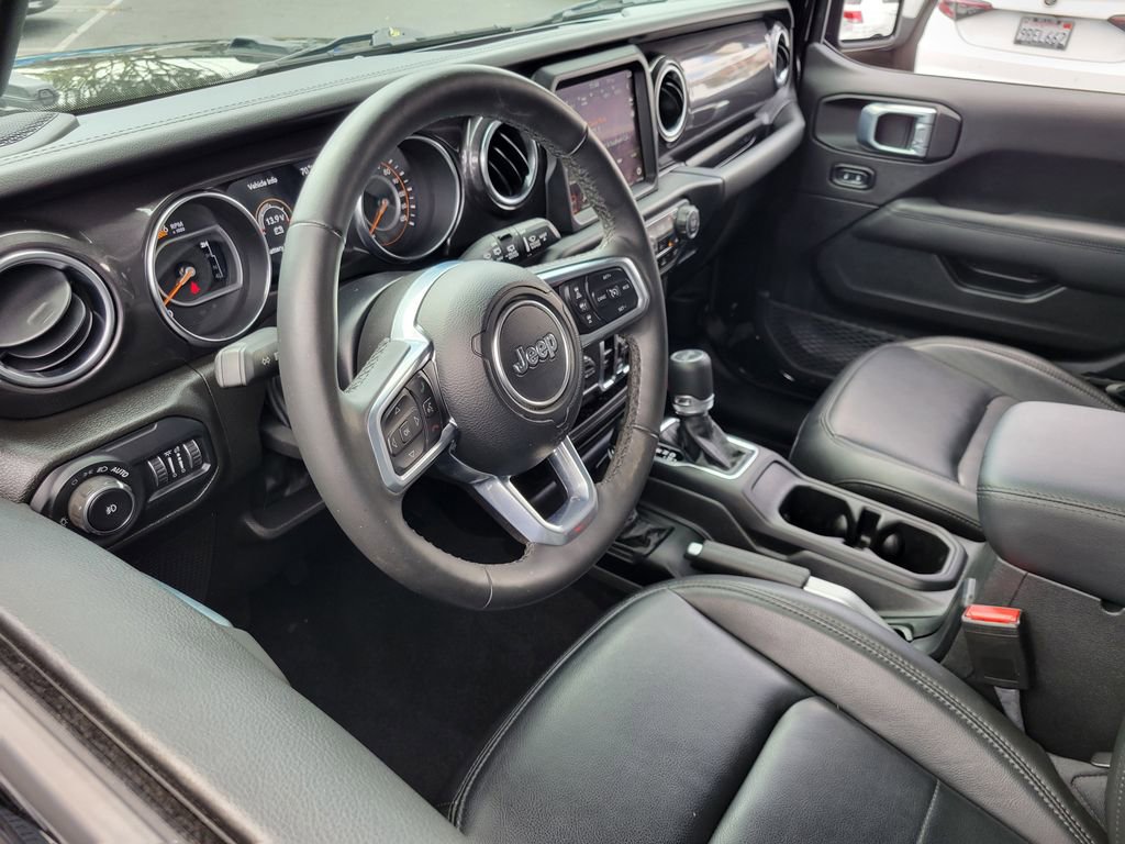 Used 2022 Jeep Wrangler Unlimited Sahara image 3