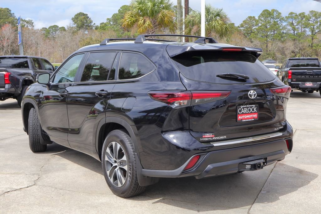 Used 2024 Toyota Highlander XLE image 23
