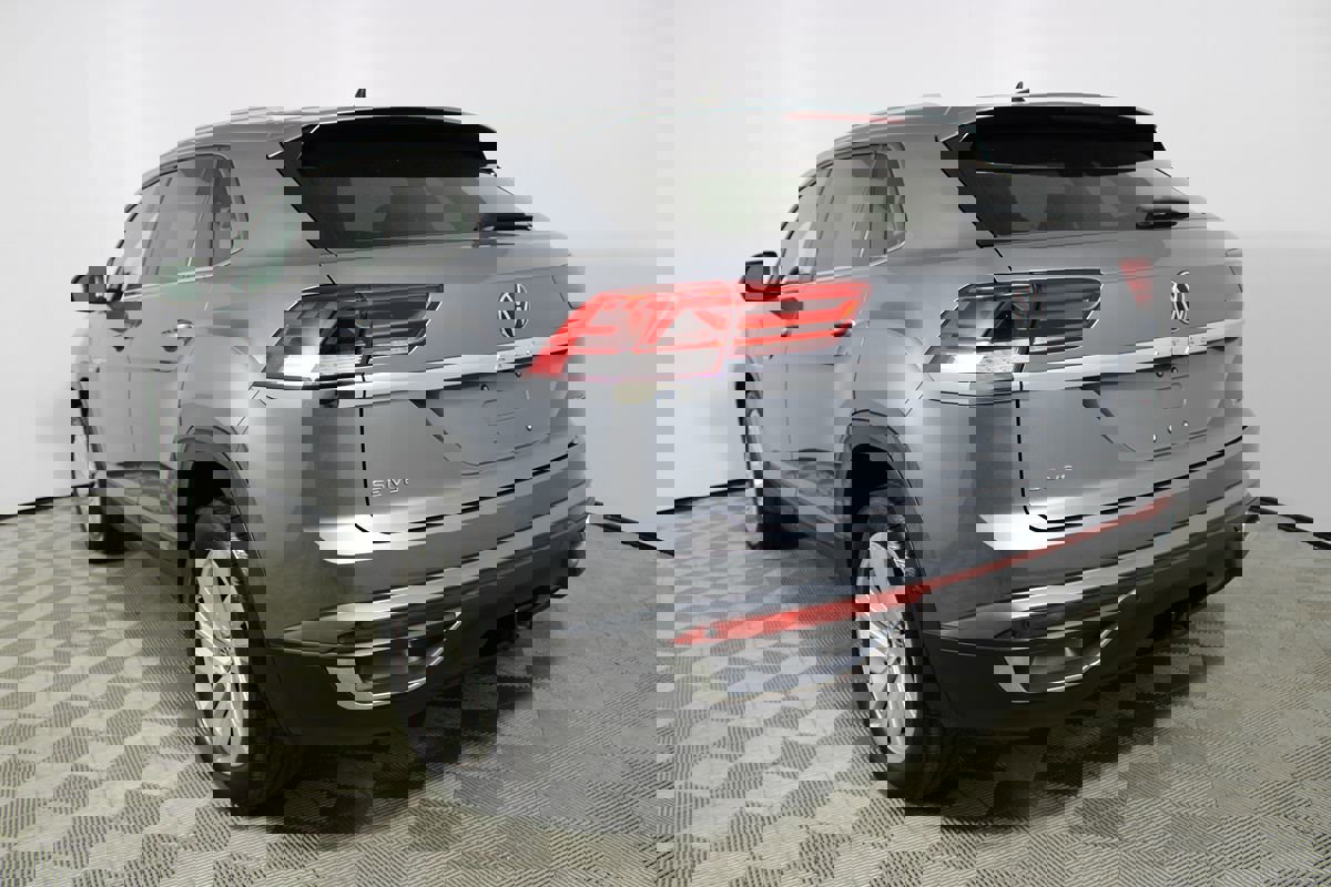 Used 2021 Volkswagen Atlas Cross Sport SE w/ Panoramic Sunroof Package image 41