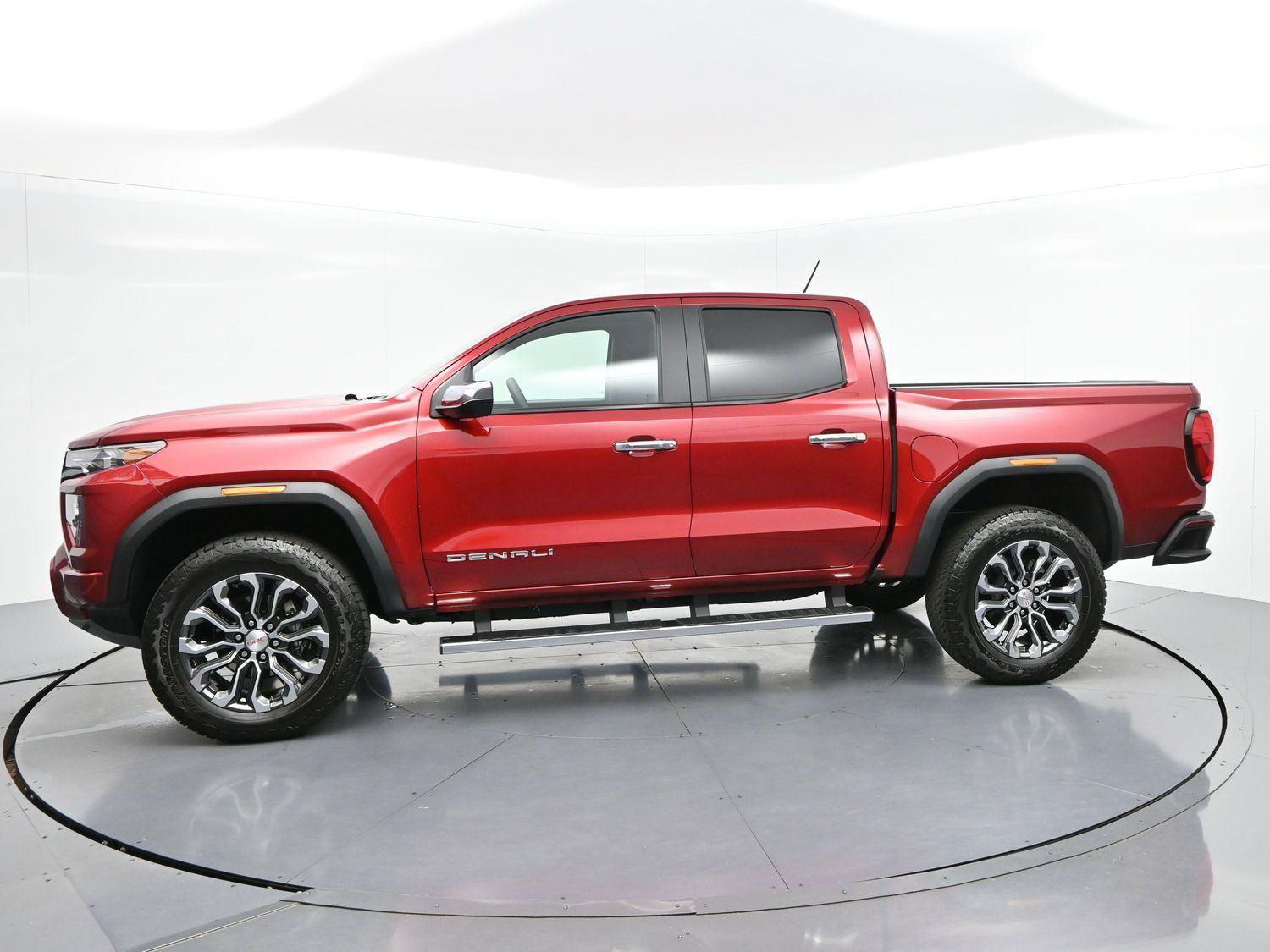 Used 2026 GMC Canyon Denali AWD/4WD image 4