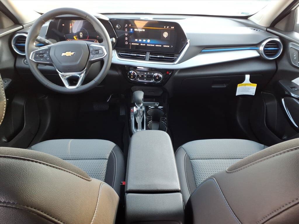 New 2026 Chevrolet Trax LT w/ Driver Confidence Package FWD image 19