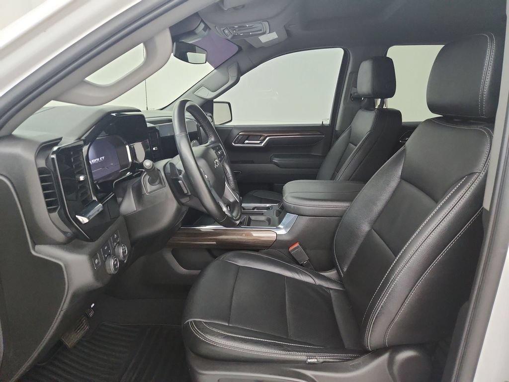 Used 2024 Chevrolet Silverado 1500 RST AWD/4WD image 20