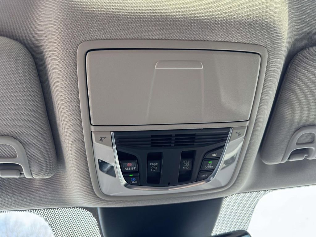 Certified 2023 Acura MDX SH-AWD image 31