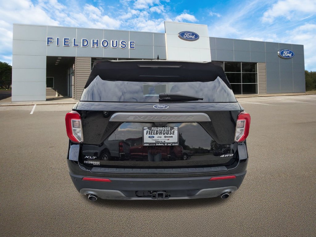 Used 2023 Ford Explorer XLT w/ Equipment Group 202A AWD/4WD image 11