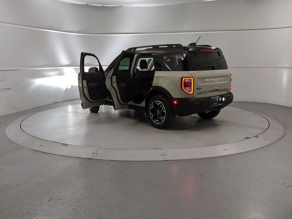 New 2025 Ford Bronco Sport Outer Banks image 10