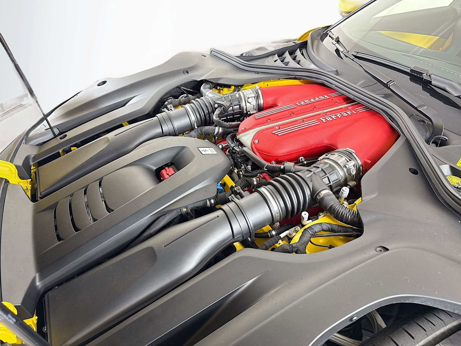 Certified 2025 Ferrari 12Cilindri image 21