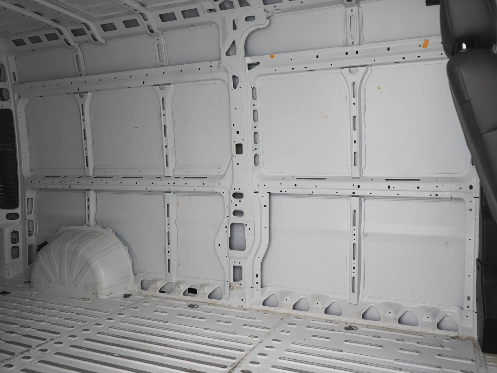 Used 2024 RAM ProMaster 2500 w/ Convenience Group FWD image 15