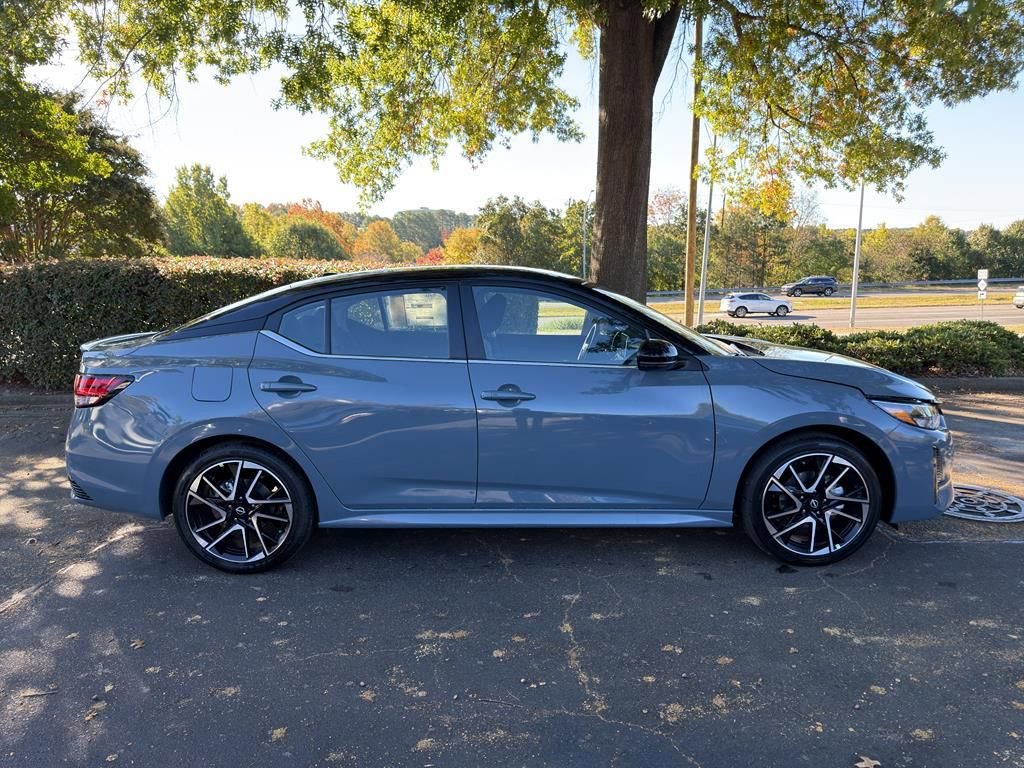 New 2025 Nissan Sentra SR image 7