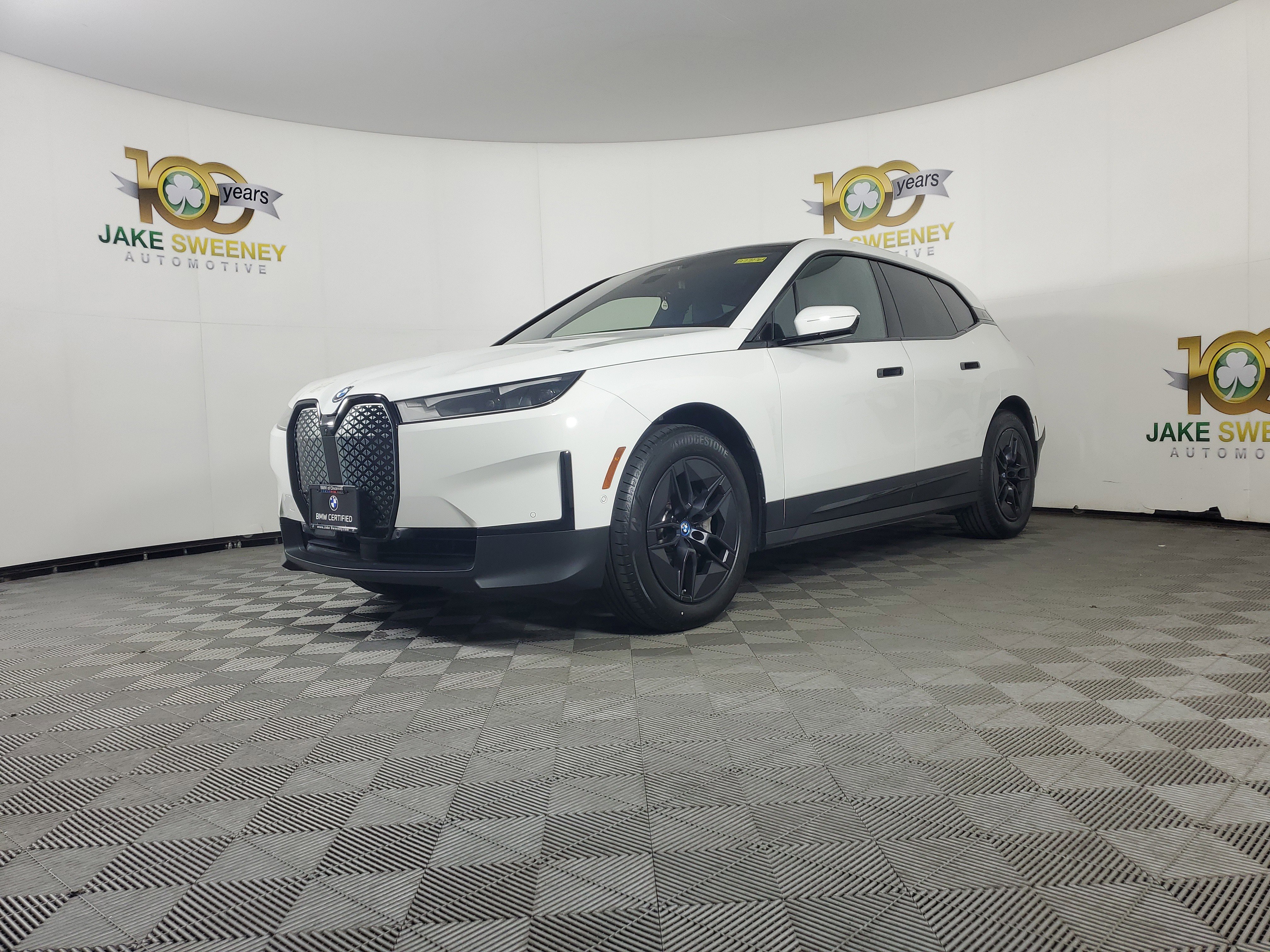 Certified 2025 BMW iX xDrive50 image 3