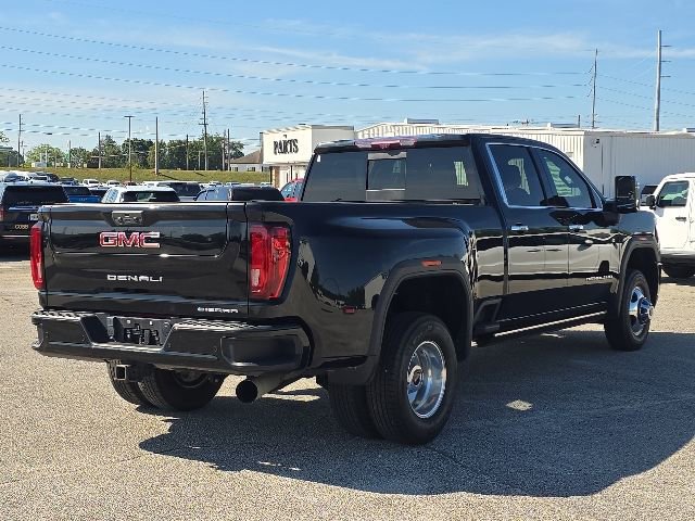 Used 2022 GMC Sierra 3500 Denali w/ Denali Ultimate Package AWD/4WD image 5